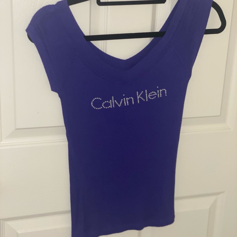 Super cute purple Calvin Klein top